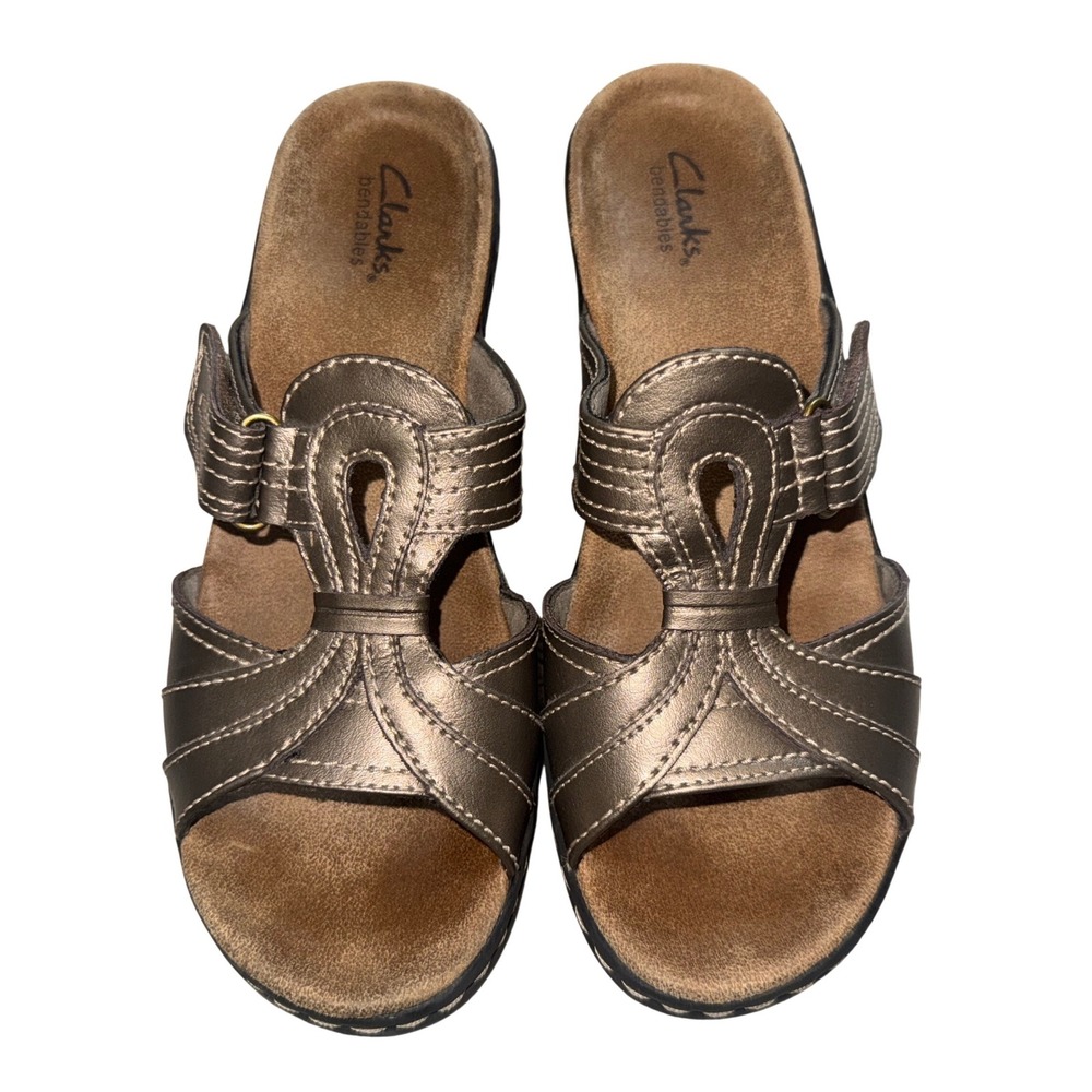 Clarks Bendables 8.5M Metallic Bronze Gray Wedge Sandals Buckle Comfort | Great